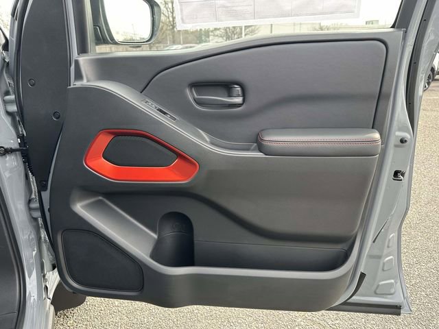 New 2026 Nissan Frontier PRO-4X w/ Pro-4x Convenience Package image 8