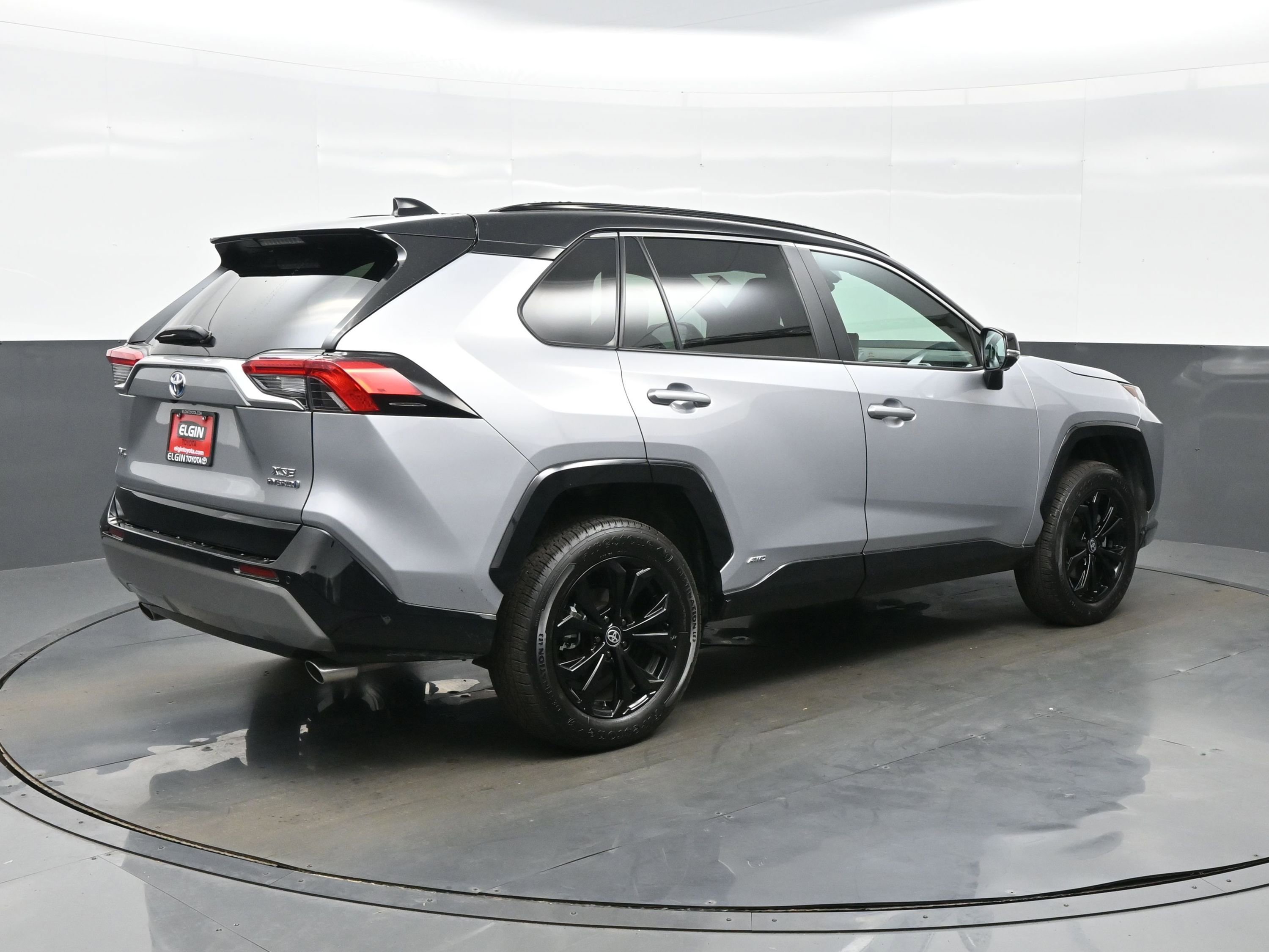 Used 2024 Toyota RAV4 XSE w/ Advanced Technology Package AWD/4WD image 6