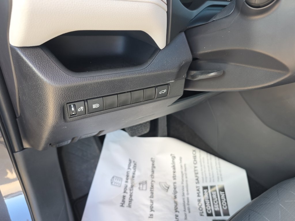 Used 2025 Toyota RAV4 XLE w/ Convenience Package FWD image 12