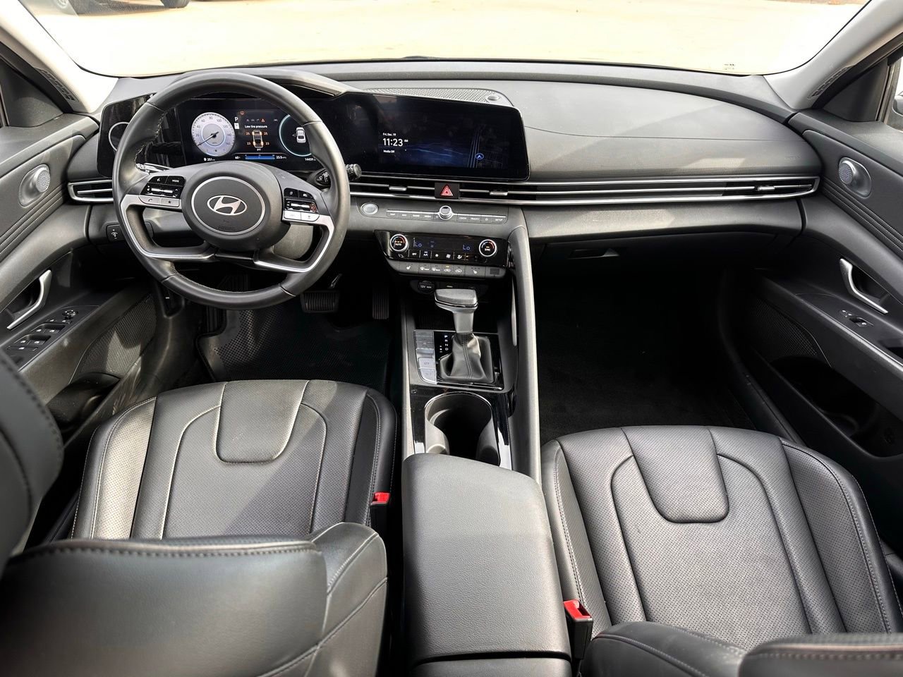 Certified 2024 Hyundai Elantra Limited image 16