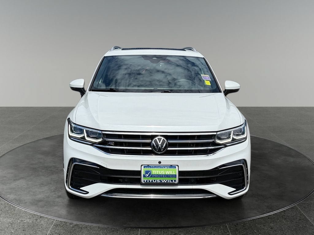 Used 2024 Volkswagen Tiguan SEL R-Line AWD/4WD image 2