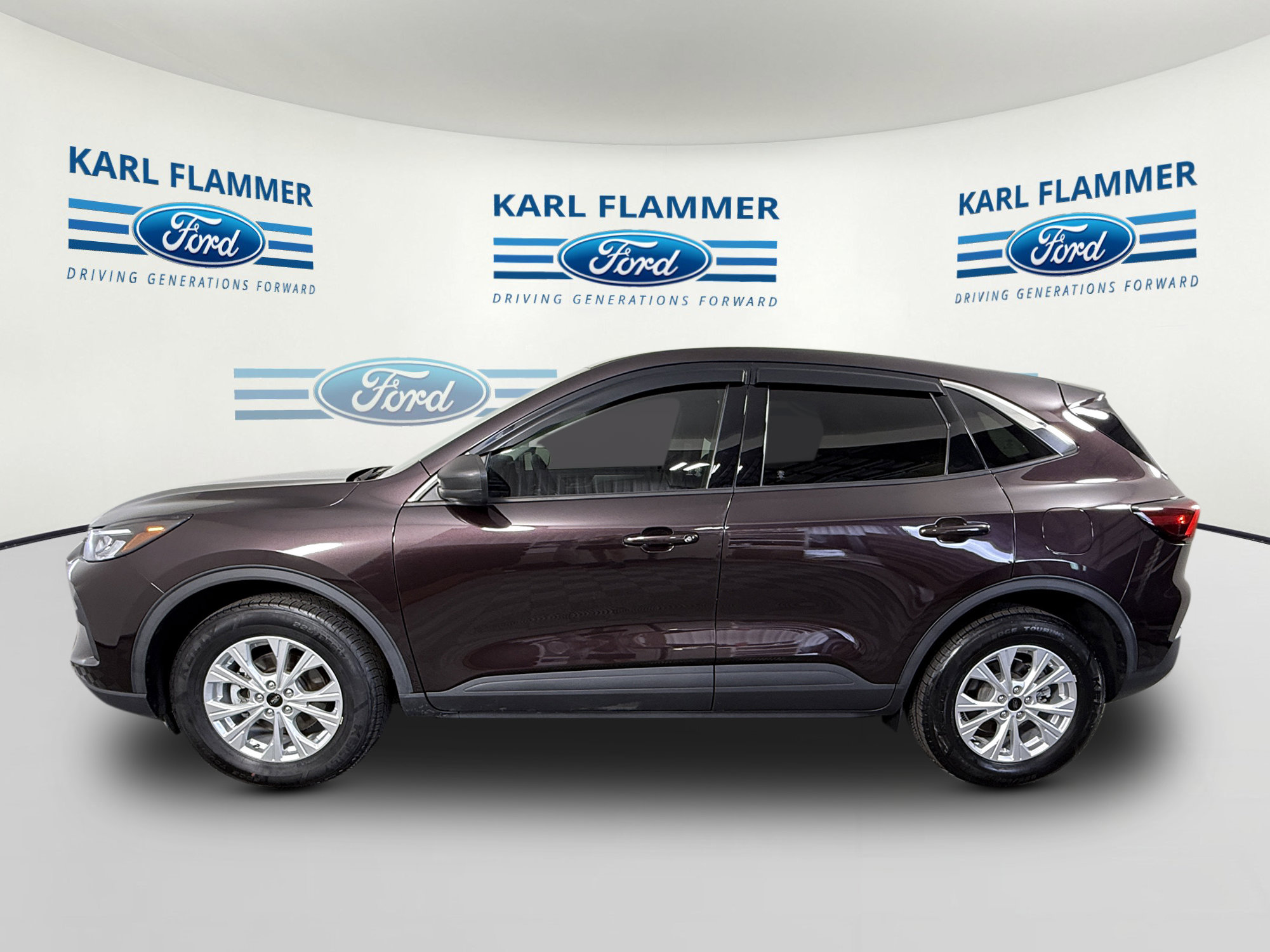 Certified 2023 Ford Escape Active w/ Tech Pack #1 AWD/4WD image 5