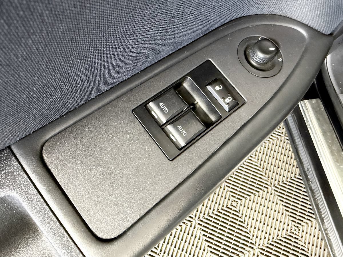 Used 2012 Dodge Challenger R/T RWD image 29