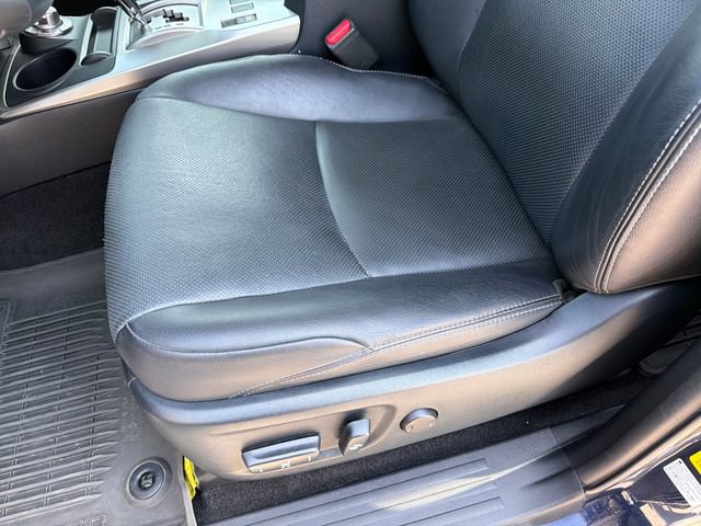 Used 2024 Toyota 4Runner Limited AWD/4WD image 21