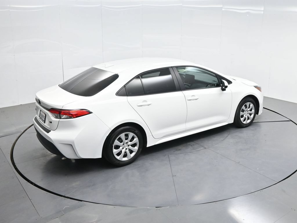 Used 2025 Toyota Corolla LE FWD image 56