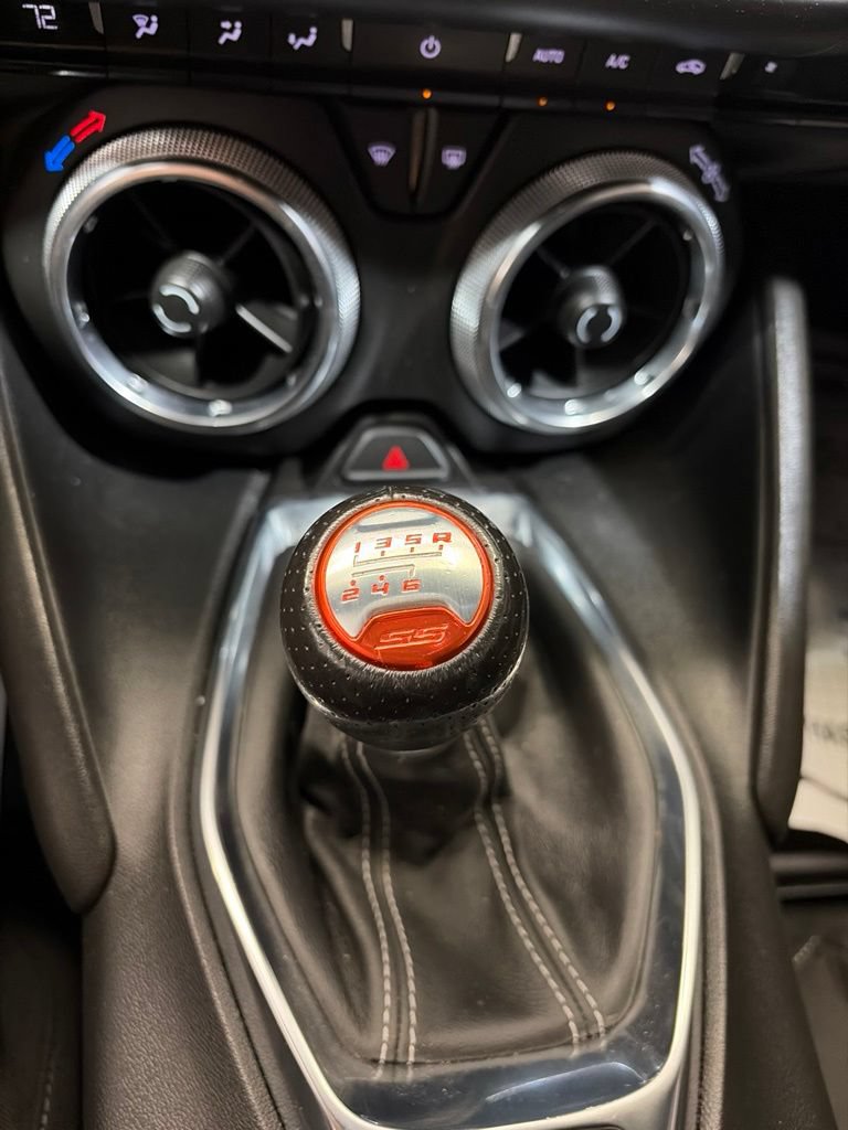 Used 2021 Chevrolet Camaro SS RWD image 27