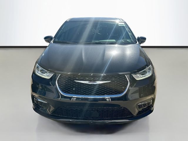 New 2026 Chrysler Pacifica Select image 4