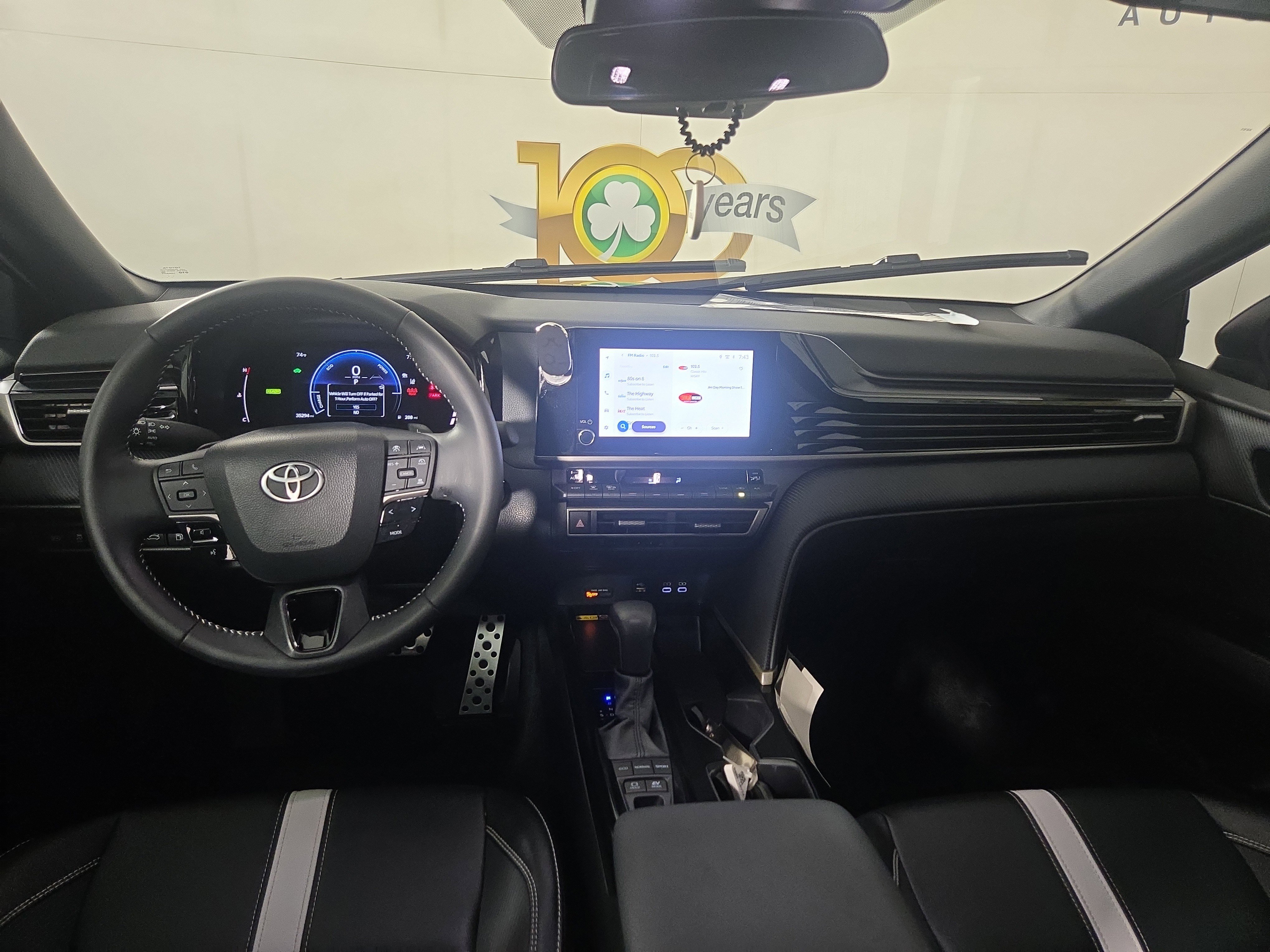 Used 2025 Toyota Camry SE FWD image 13