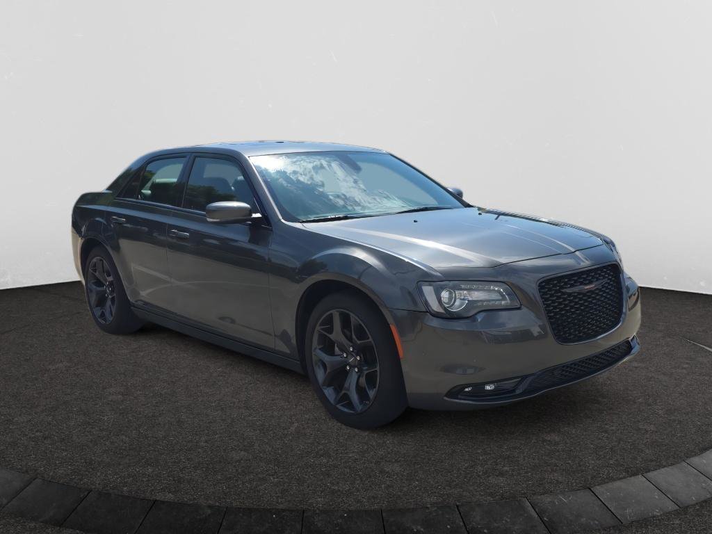 Used 2023 Chrysler 300 S w/ Comfort Group RWD image 7
