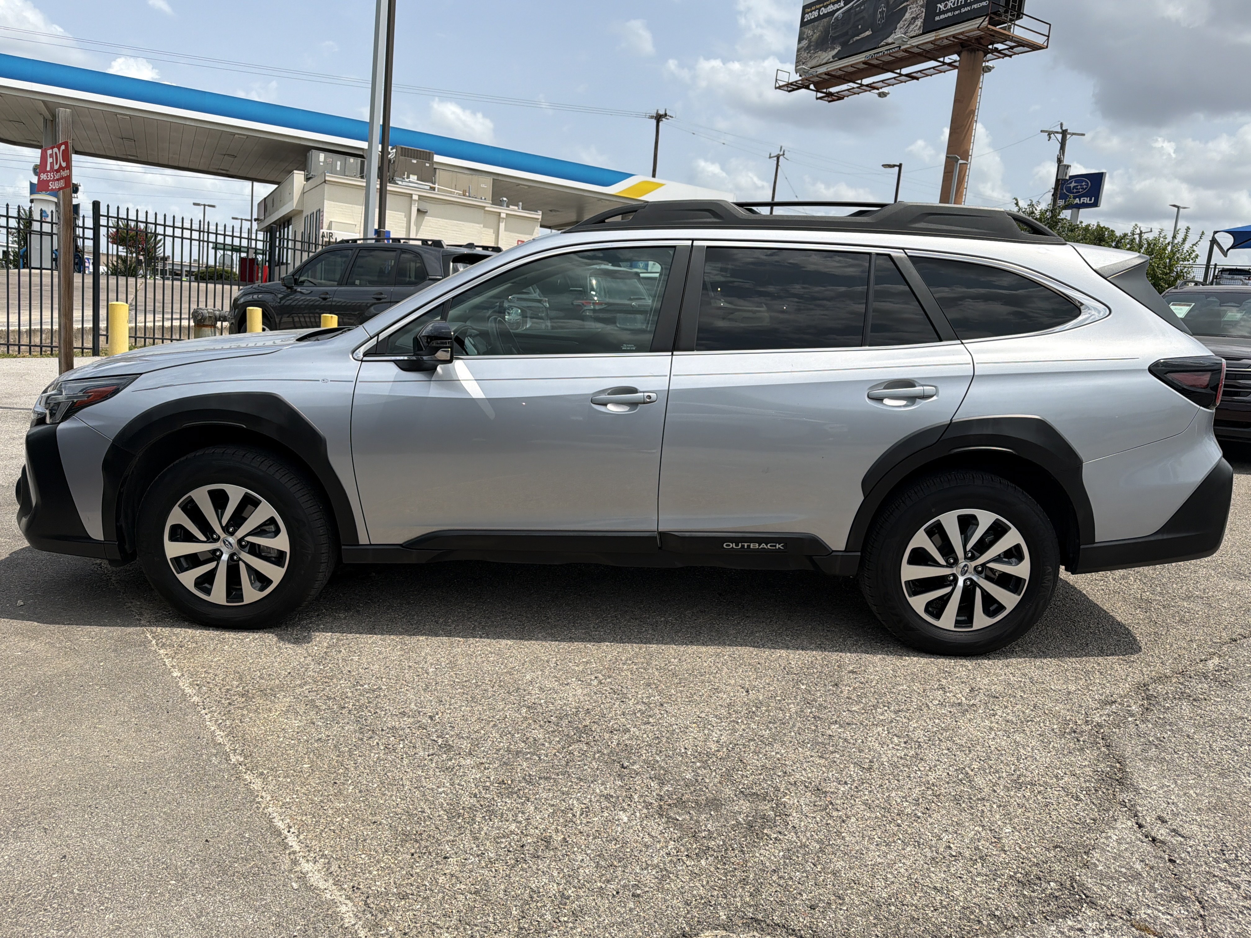 Certified 2024 Subaru Outback Premium AWD/4WD image 6