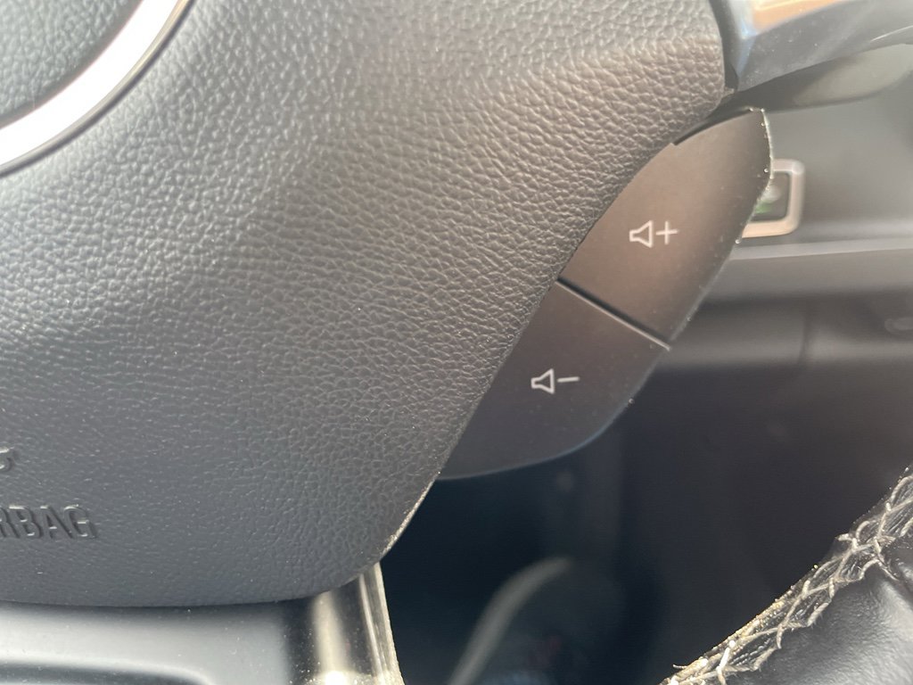 Used 2020 Chevrolet Camaro LT image 45