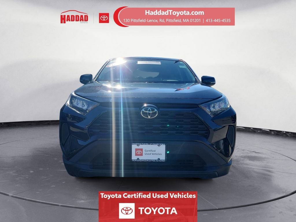 Certified 2022 Toyota RAV4 LE AWD/4WD image 9