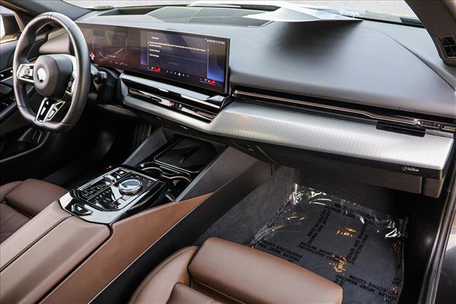 Used 2026 BMW 530i xDrive image 26