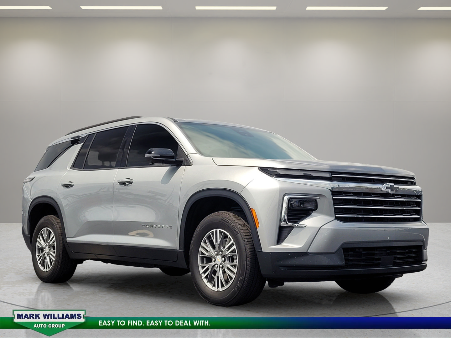 Used 2025 Chevrolet Traverse LT w/ Driver Confidence Package