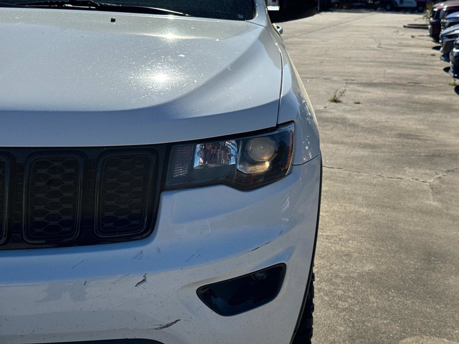 Used 2019 Jeep Grand Cherokee Laredo image 9