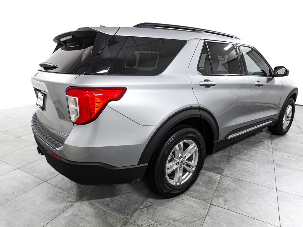 Used 2023 Ford Explorer XLT w/ Class IV Trailer Tow Package AWD/4WD image 6