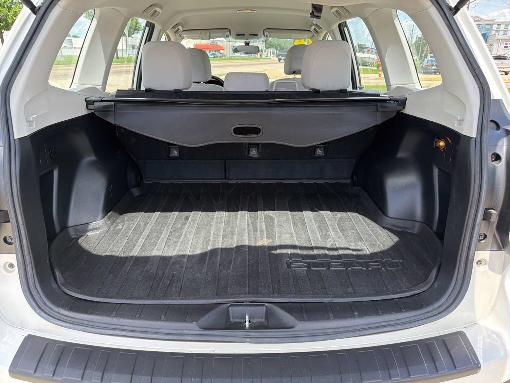 Used 2014 Subaru Forester 2.5i AWD/4WD image 22