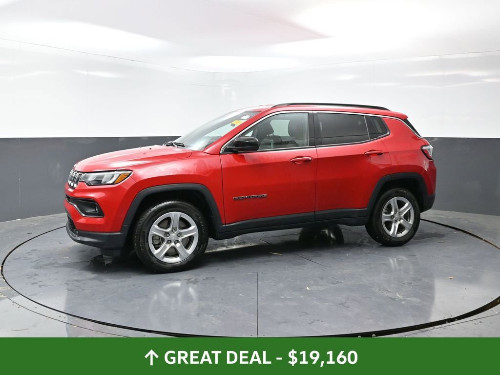 Used 2024 Jeep Compass Latitude image 9