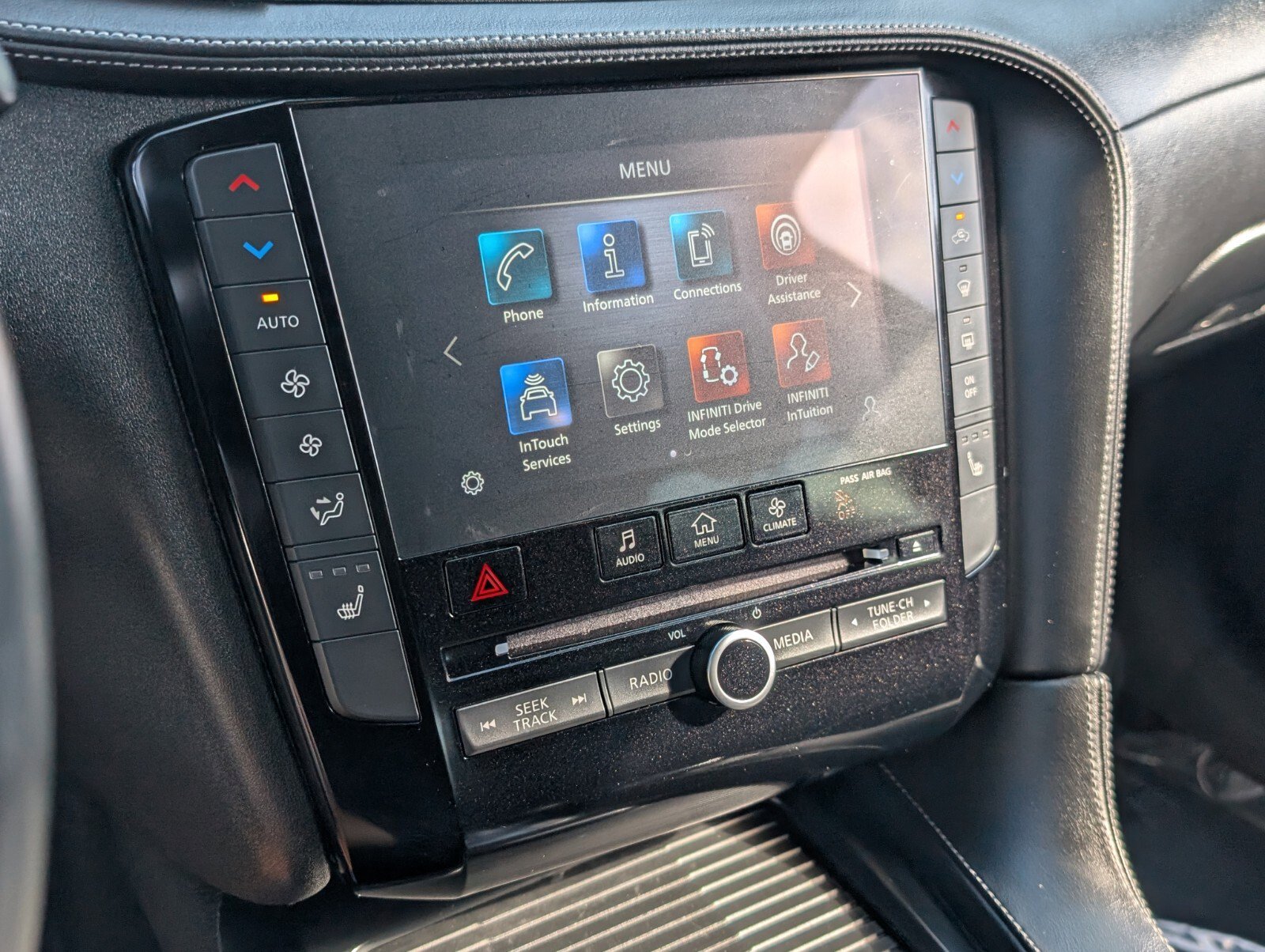 Used 2021 INFINITI QX50 Luxe w/ Appearance Package FWD image 25