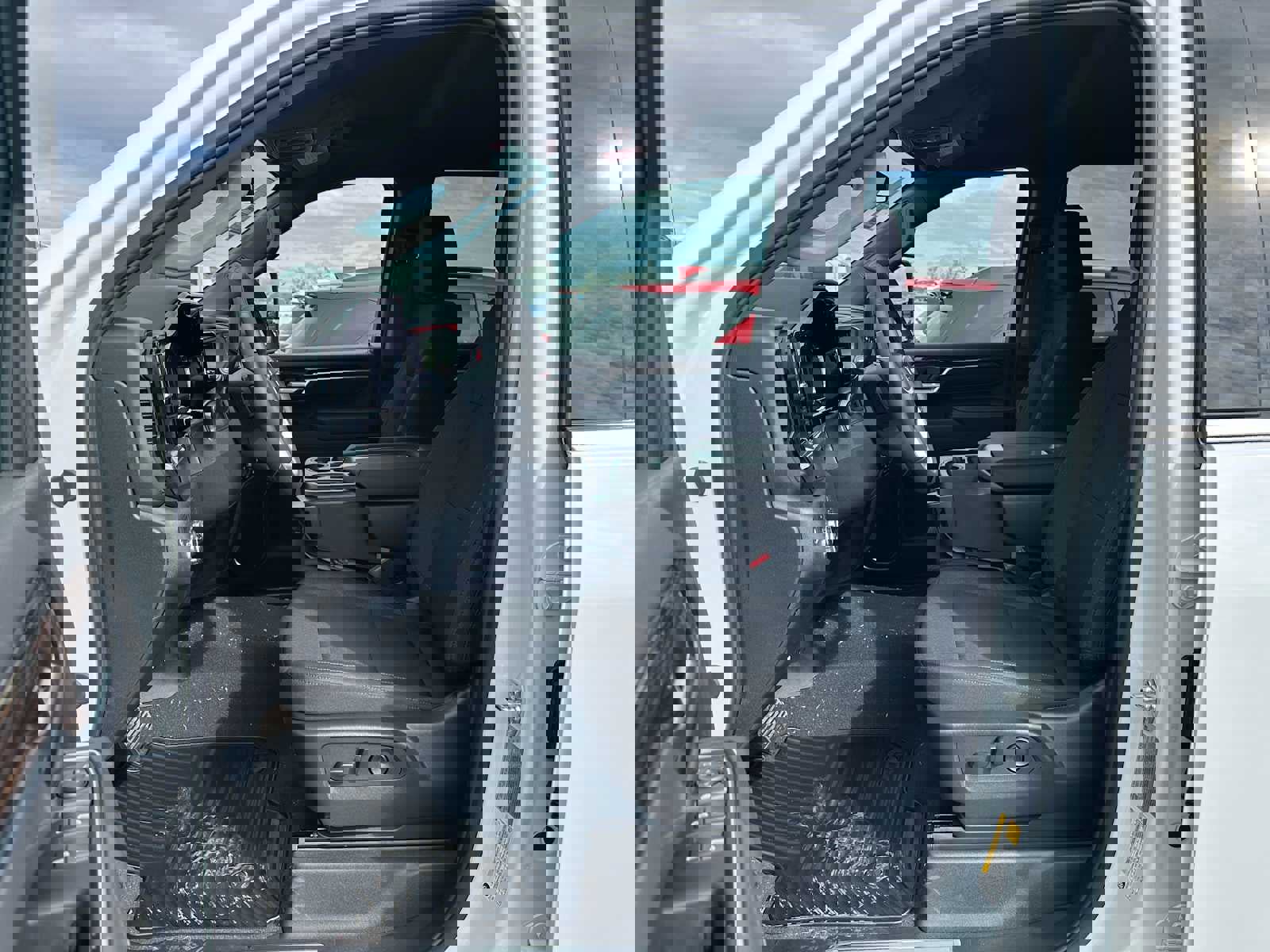 New 2025 GMC Sierra 2500 SLE w/ Preferred Package image 24