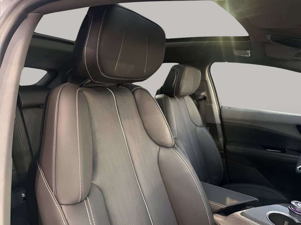 Certified 2025 Cadillac Optiq Sport 2 w/ LPO, Floor Liner Package image 12