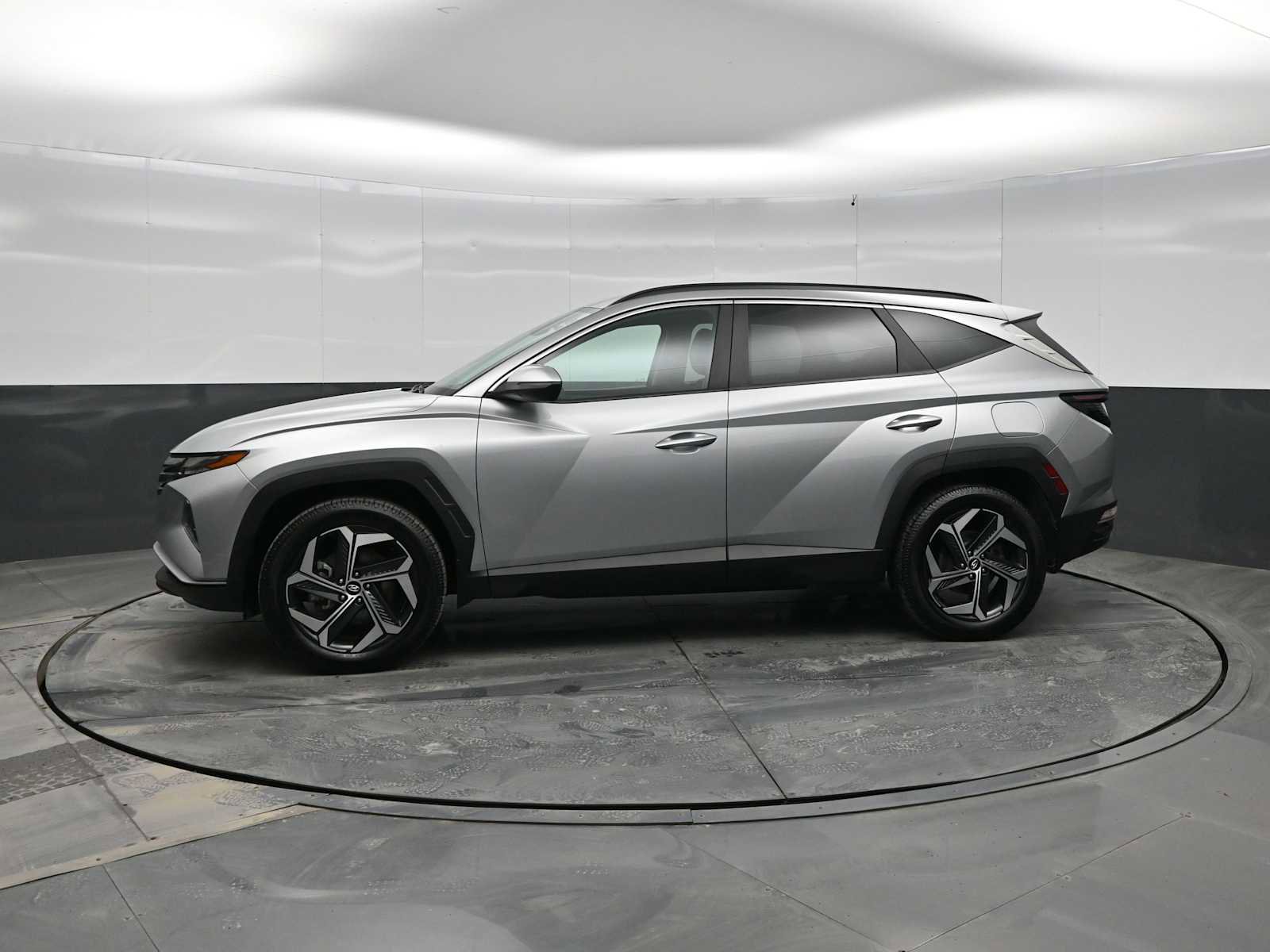 Used 2022 Hyundai Tucson SEL w/ Convenience + Premium Package image 5