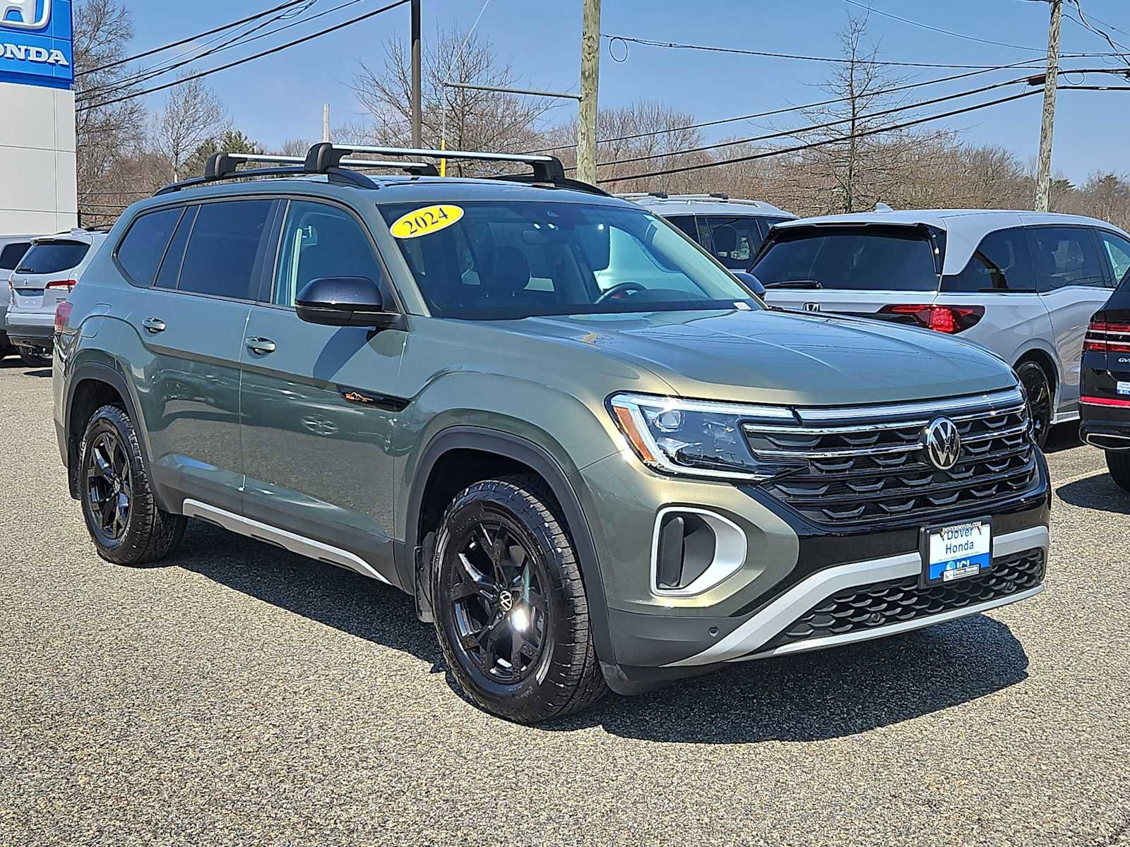 Used 2024 Volkswagen Atlas Peak Edition SE AWD/4WD image 12