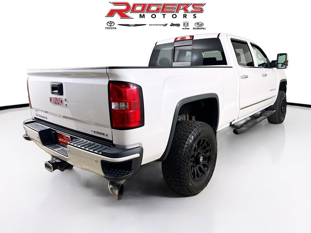 Used 2019 GMC Sierra 3500 Denali AWD/4WD image 8
