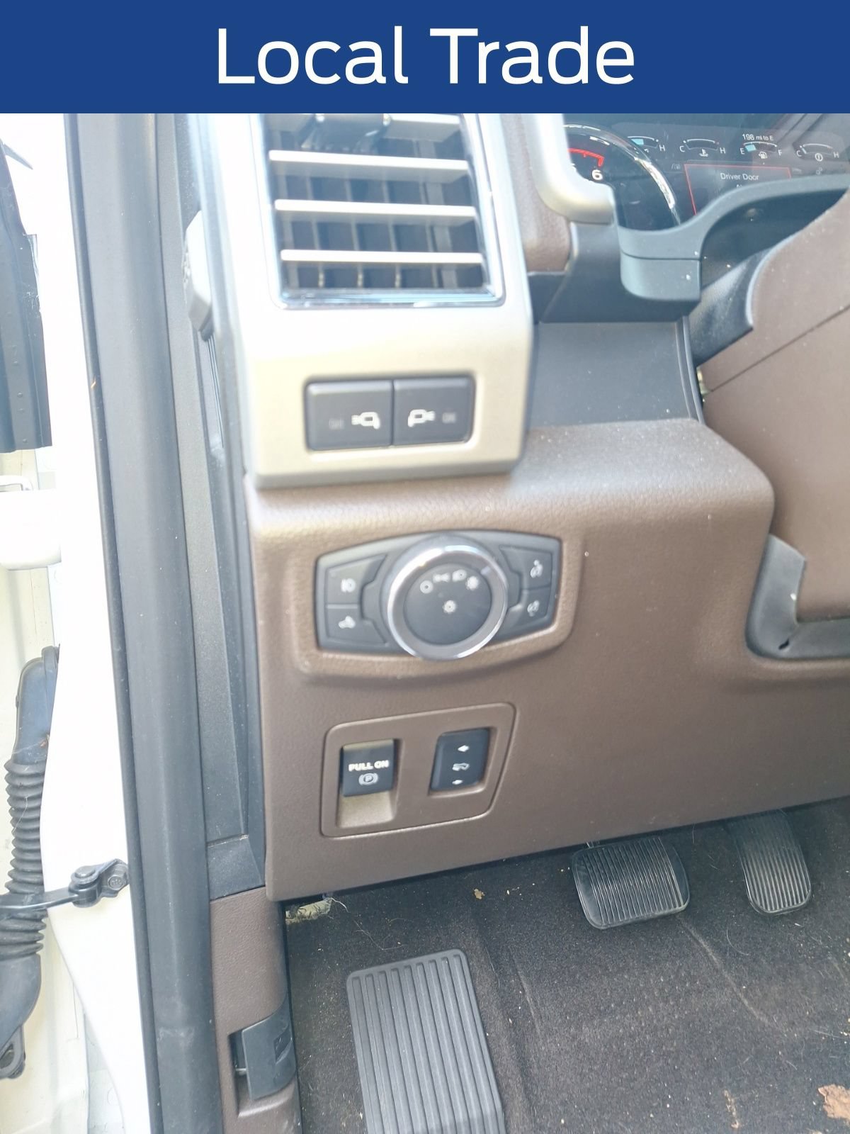 Used 2018 Ford F150 King Ranch w/ Equipment Group 601A Luxury AWD/4WD image 15