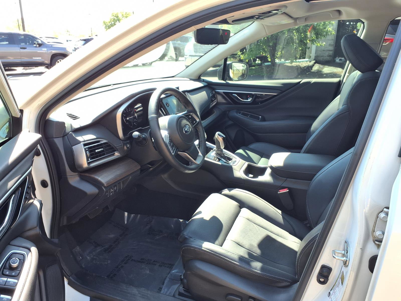 Used 2024 Subaru Outback Limited image 23