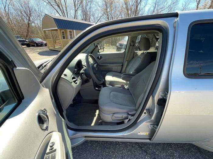 Used 2009 Chevrolet HHR LS FWD image 21