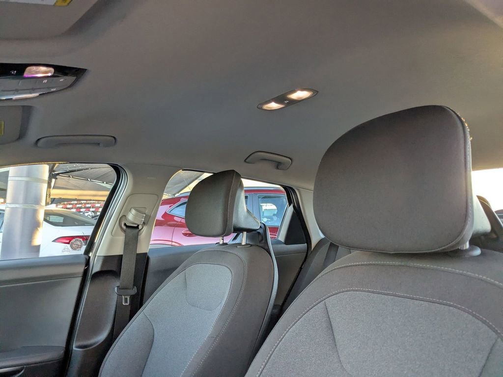 Used 2025 Kia K4 LXS image 23