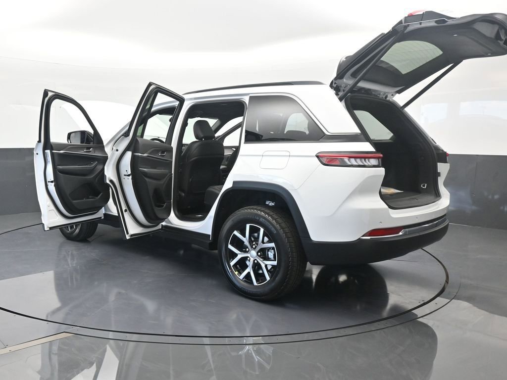 Used 2025 Jeep Grand Cherokee Limited image 70