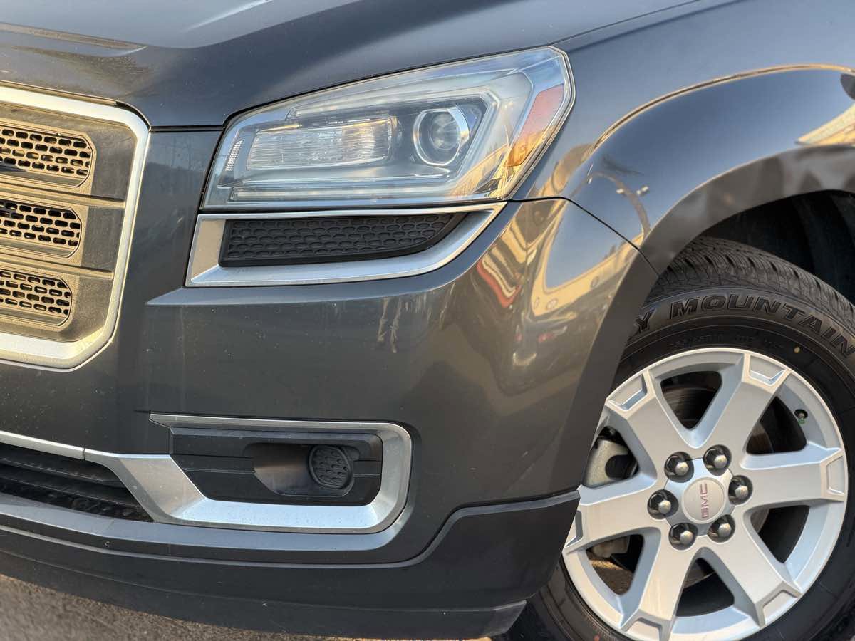 Used 2014 GMC Acadia SLE image 14