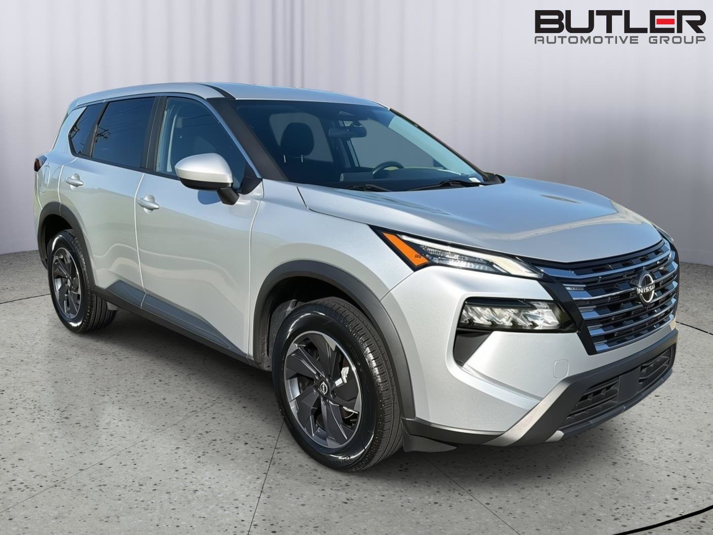 Used 2024 Nissan Rogue SV FWD image 8