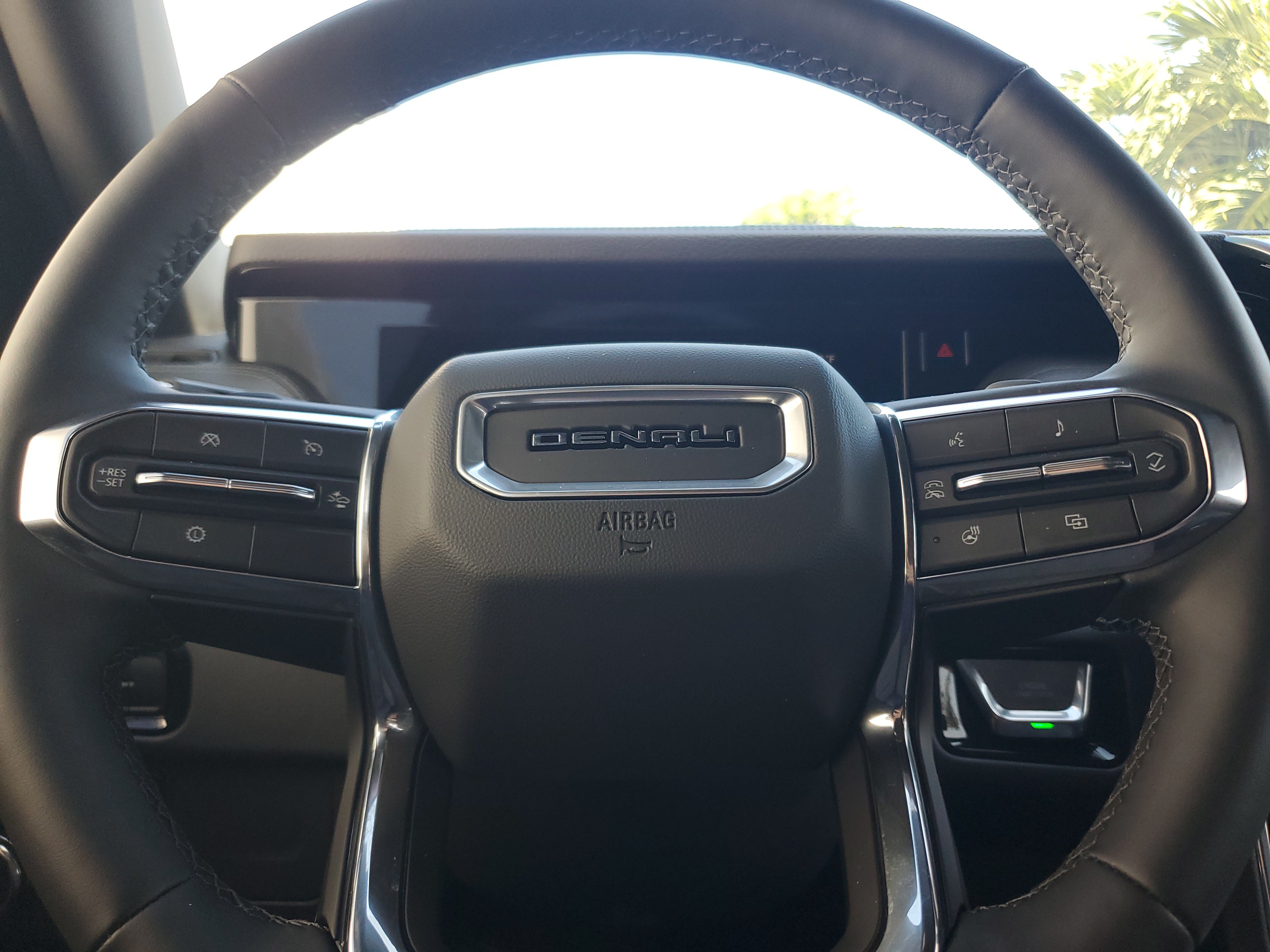 Used 2026 GMC Yukon Denali w/ Sun & Power Step Package RWD image 21