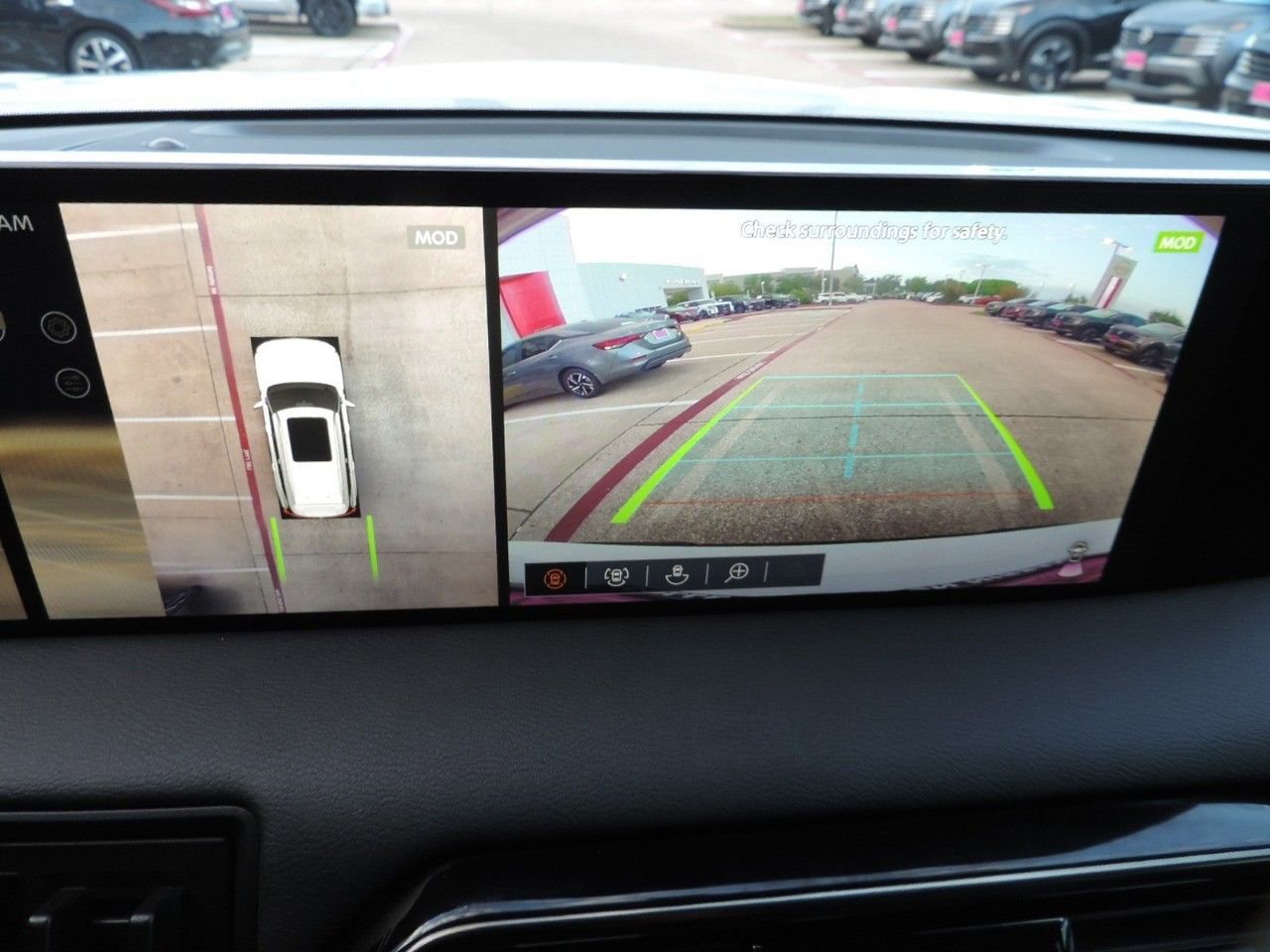 Certified 2025 Nissan Armada PRO-4X image 32