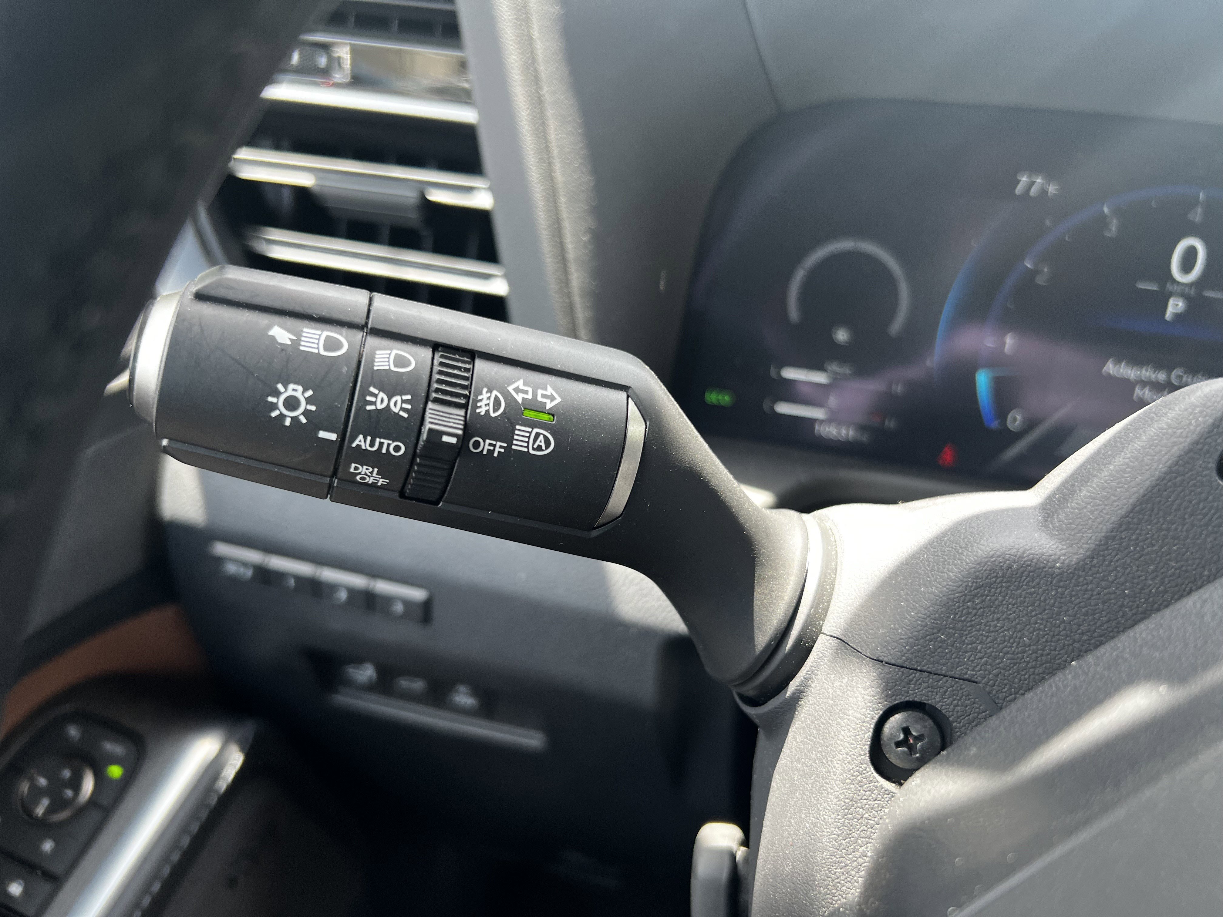 Certified 2025 Lexus GX 550 w/ Accessory Package (2T) AWD/4WD image 18