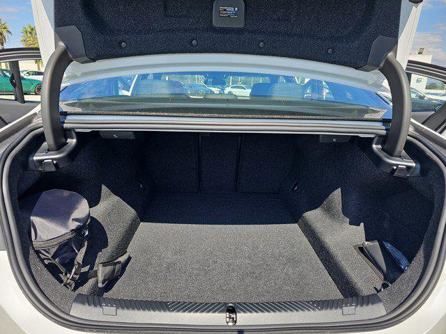 New 2026 BMW 550e xDrive w/ Executive Package image 12