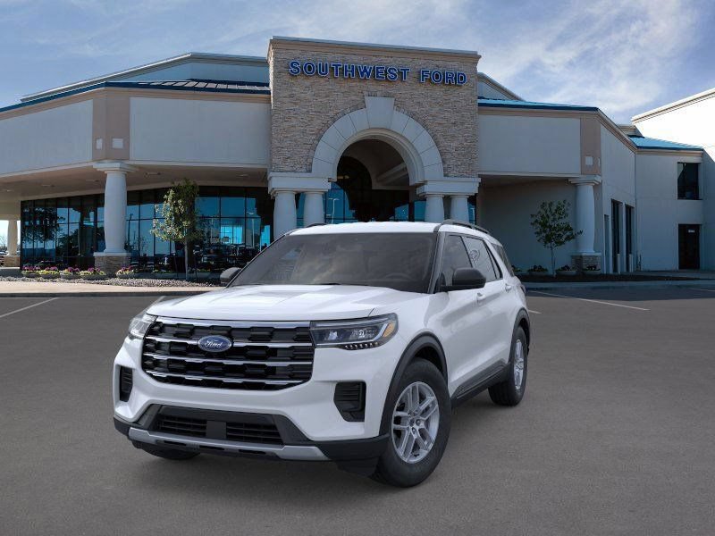 New 2026 Ford Explorer Active RWD image 2
