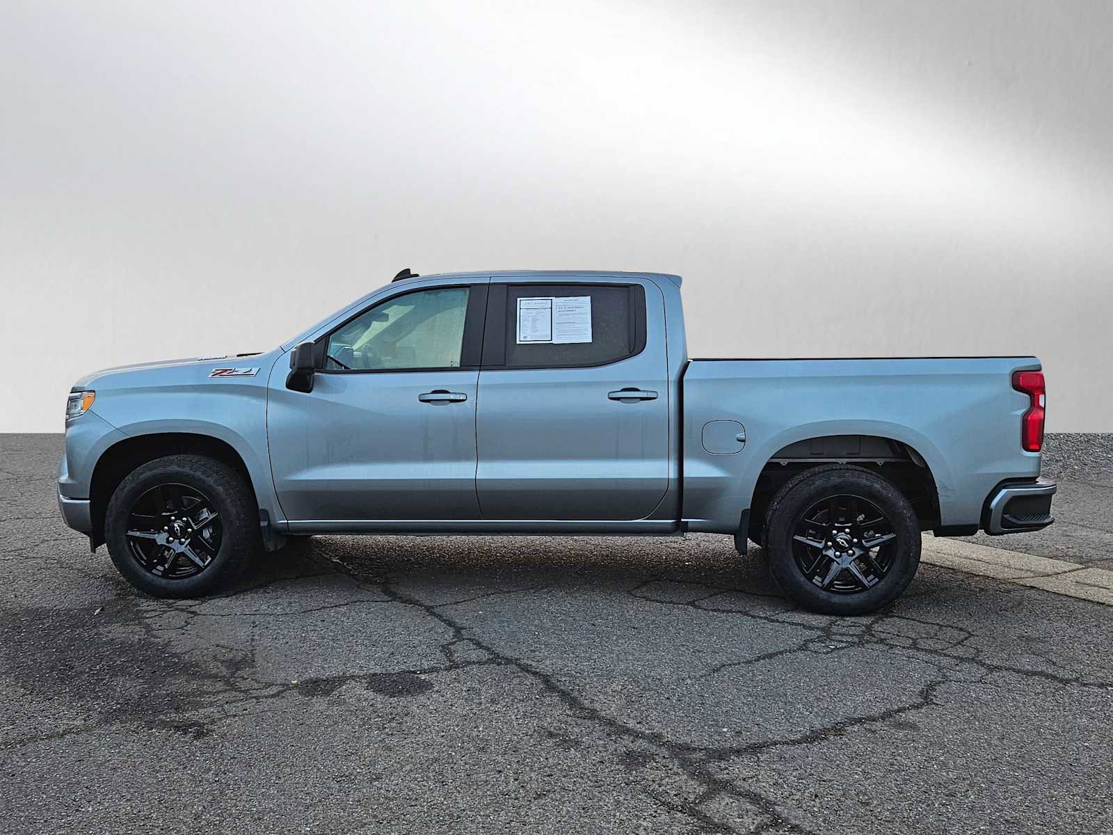 Used 2023 Chevrolet Silverado 1500 RST w/ Z71 Off-Road Package image 6