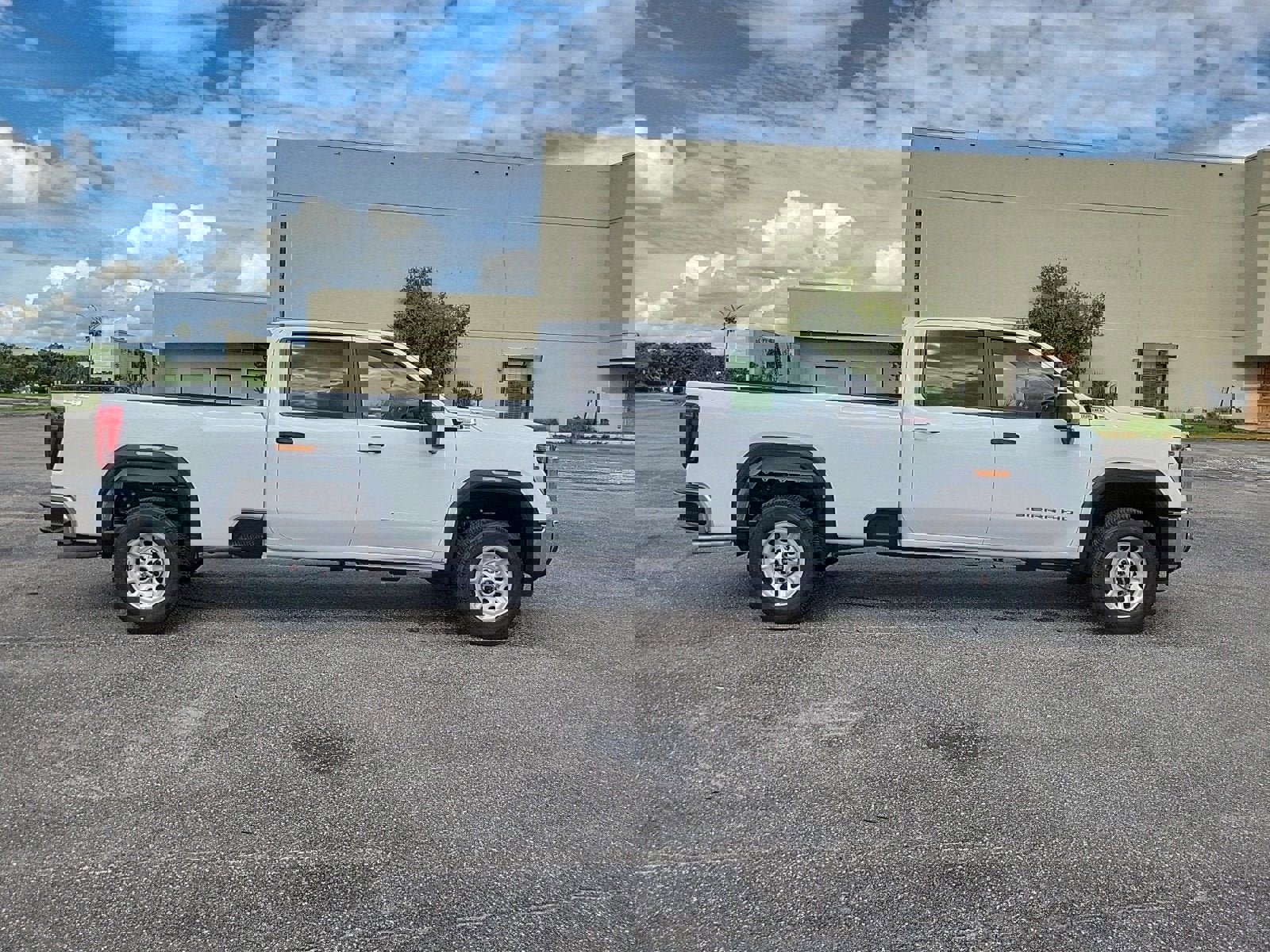 New 2026 GMC Sierra 3500 Pro image 2