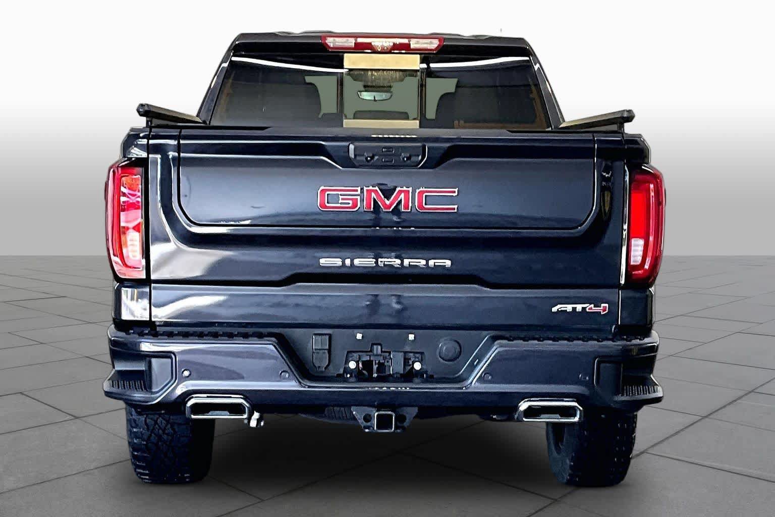 Used 2025 GMC Sierra 1500 AT4 w/ AT4 Premium Package AWD/4WD image 5