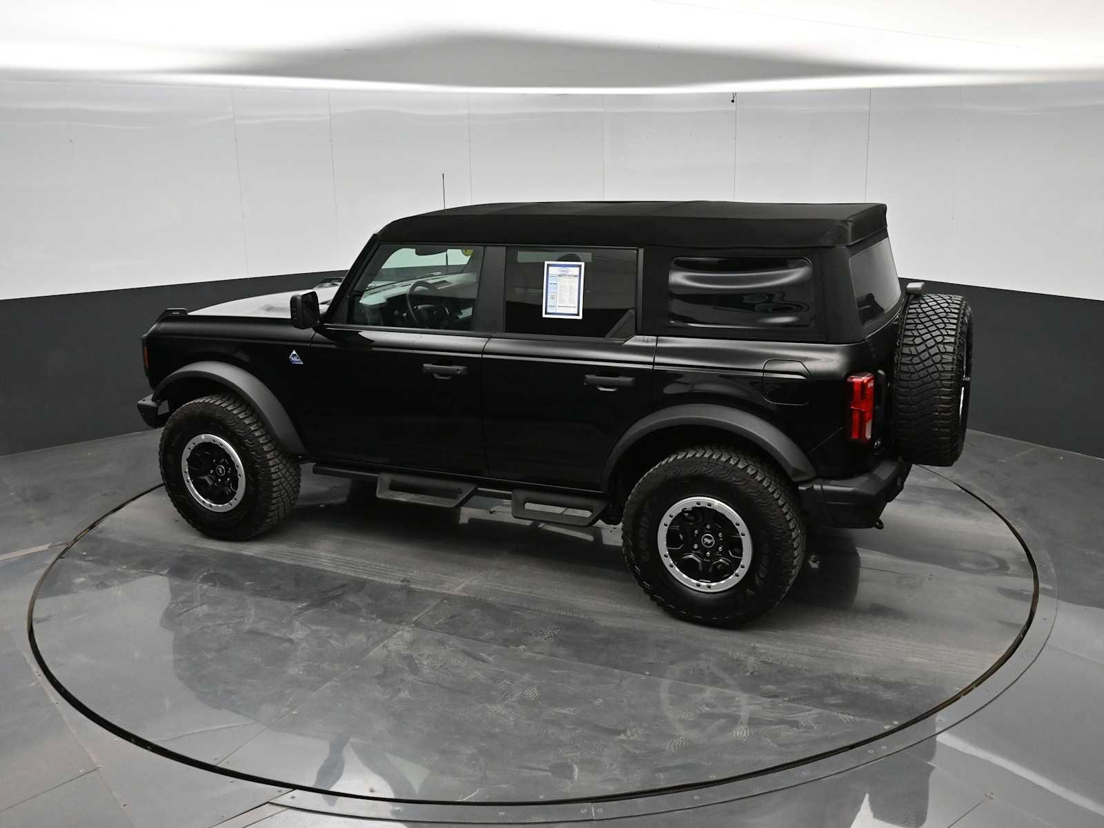 Used 2024 Ford Bronco Black Diamond w/ Sasquatch Package AWD/4WD image 28