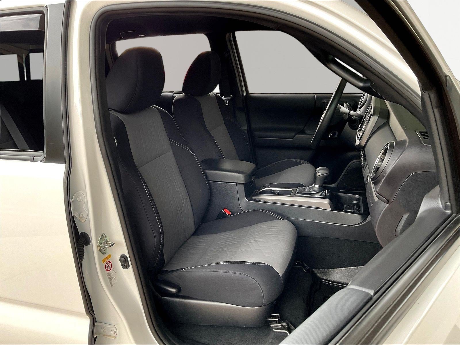 Used 2020 Toyota Tacoma TRD Off-Road w/ Technology Package AWD/4WD image 30