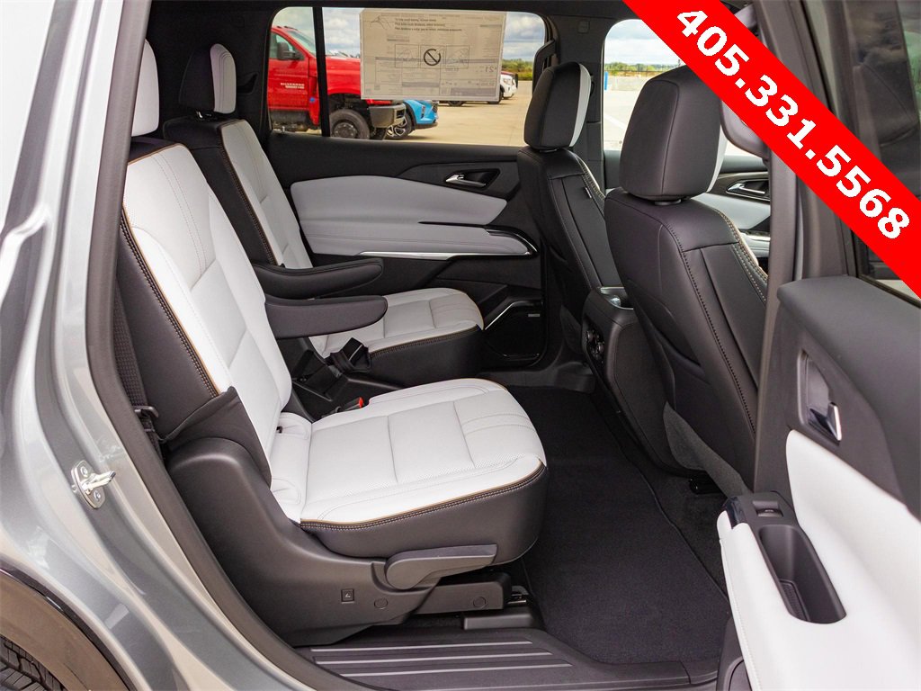 New 2025 Chevrolet Traverse High Country image 18