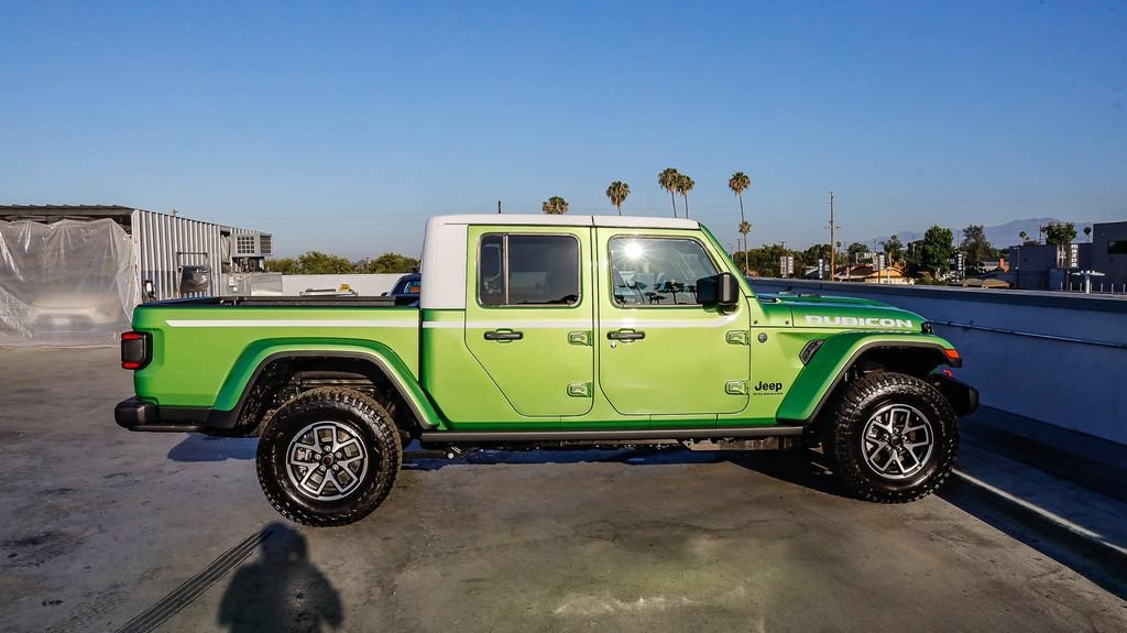 New 2026 Jeep Gladiator Rubicon w/ Whitecap Package AWD/4WD image 13