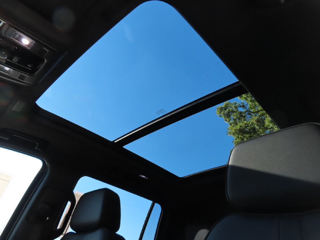 New 2026 Chevrolet Suburban RST AWD/4WD image 7
