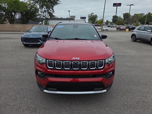 Used 2025 Jeep Compass Limited AWD/4WD image 3