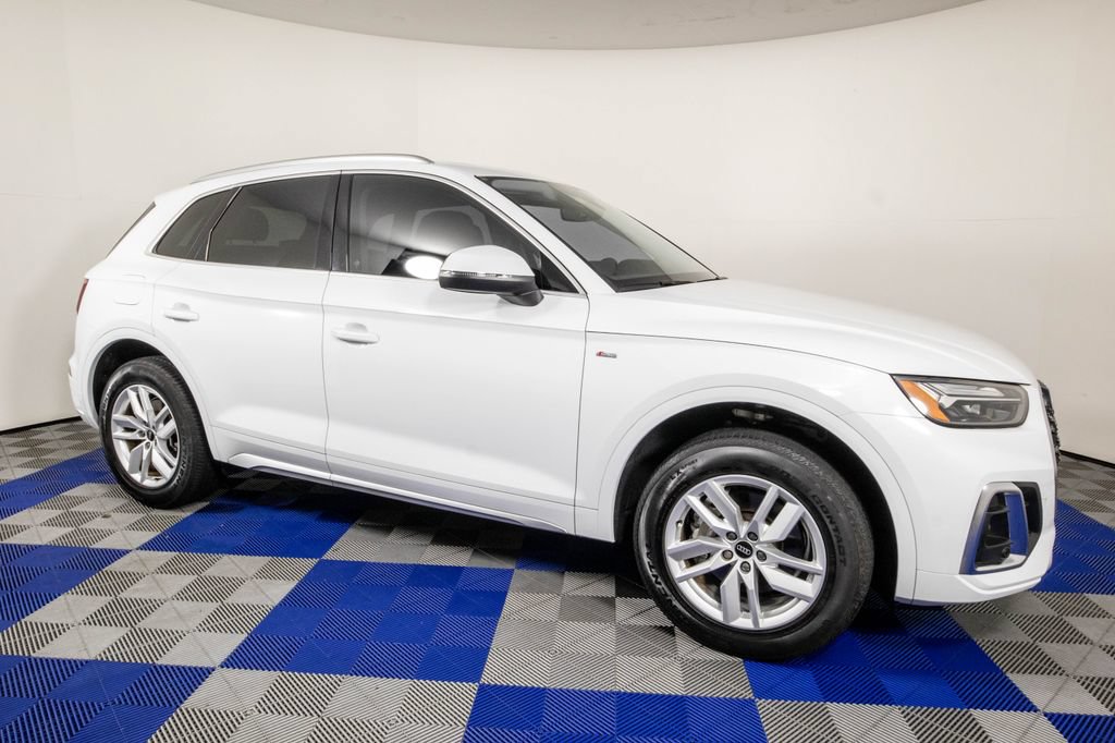 Used 2023 Audi Q5 2.0T Premium w/ Convenience Package AWD/4WD image 3
